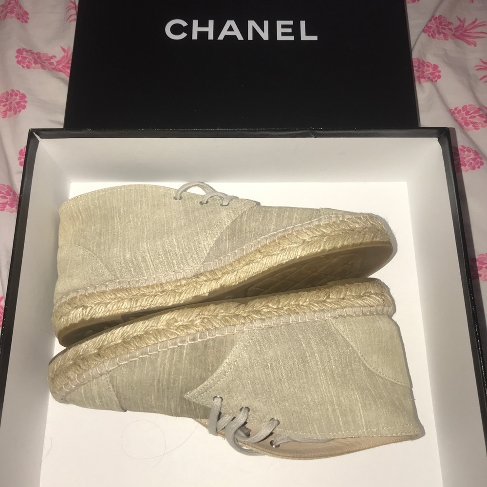 SOLD!Chanel Sneakers shoes 38 8 ankle hi top - Picture 8 of 8